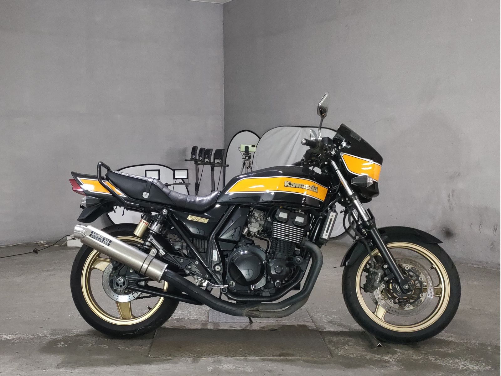 Kawasaki ZRX400