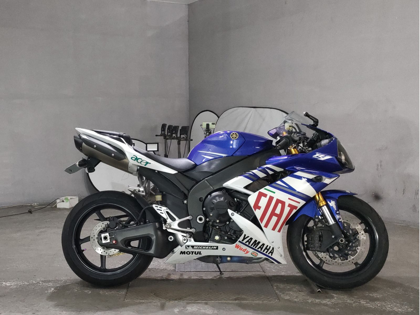 Yamaha YZF-R1