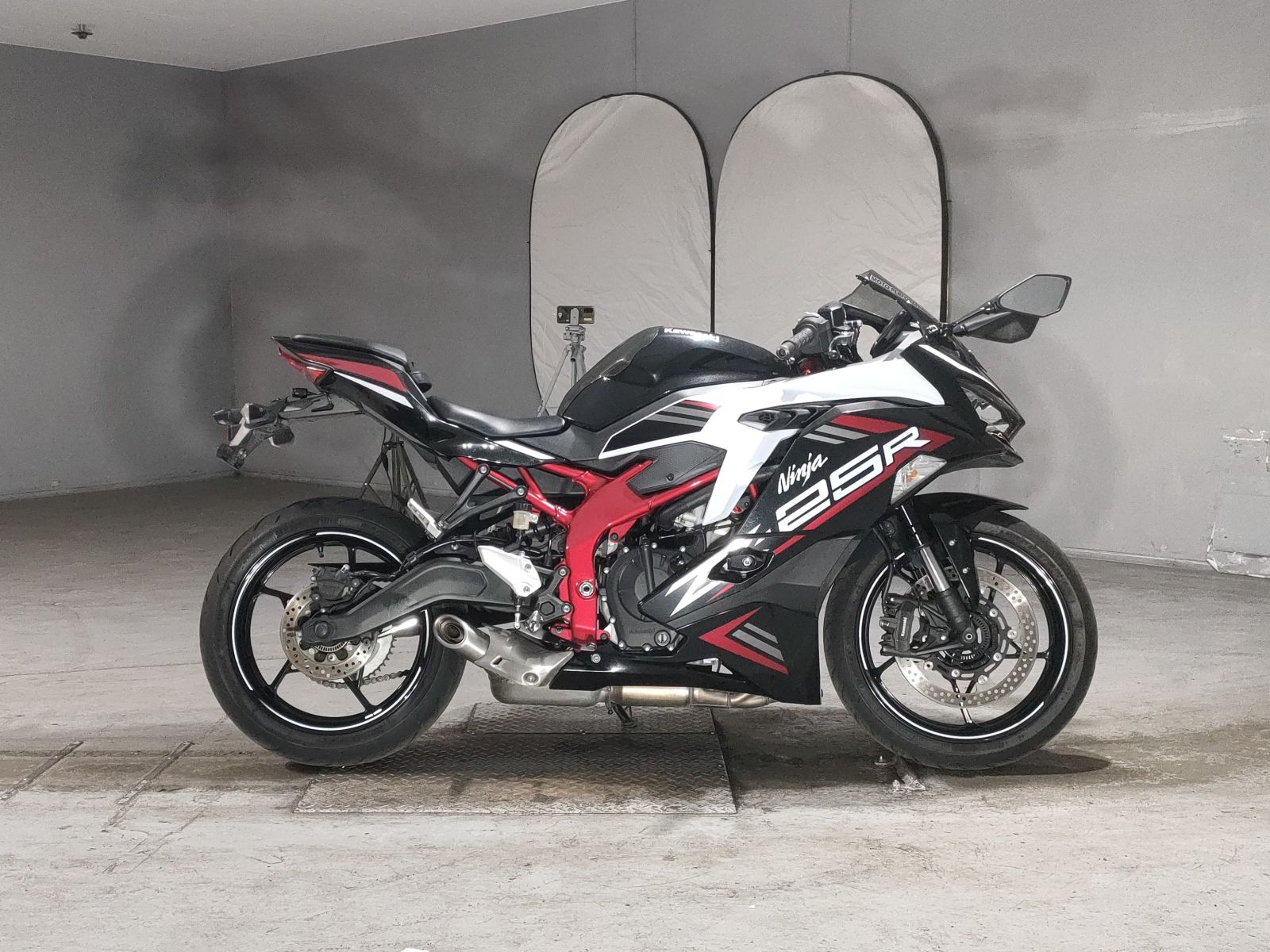 OTHER NINJA ZX-25R
