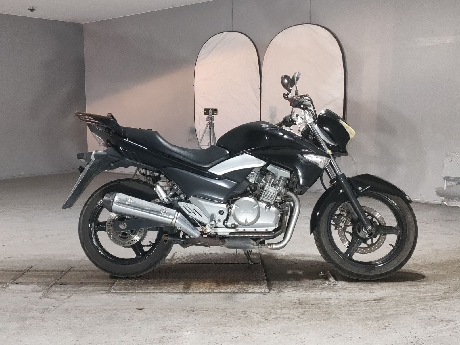 Suzuki GSR250