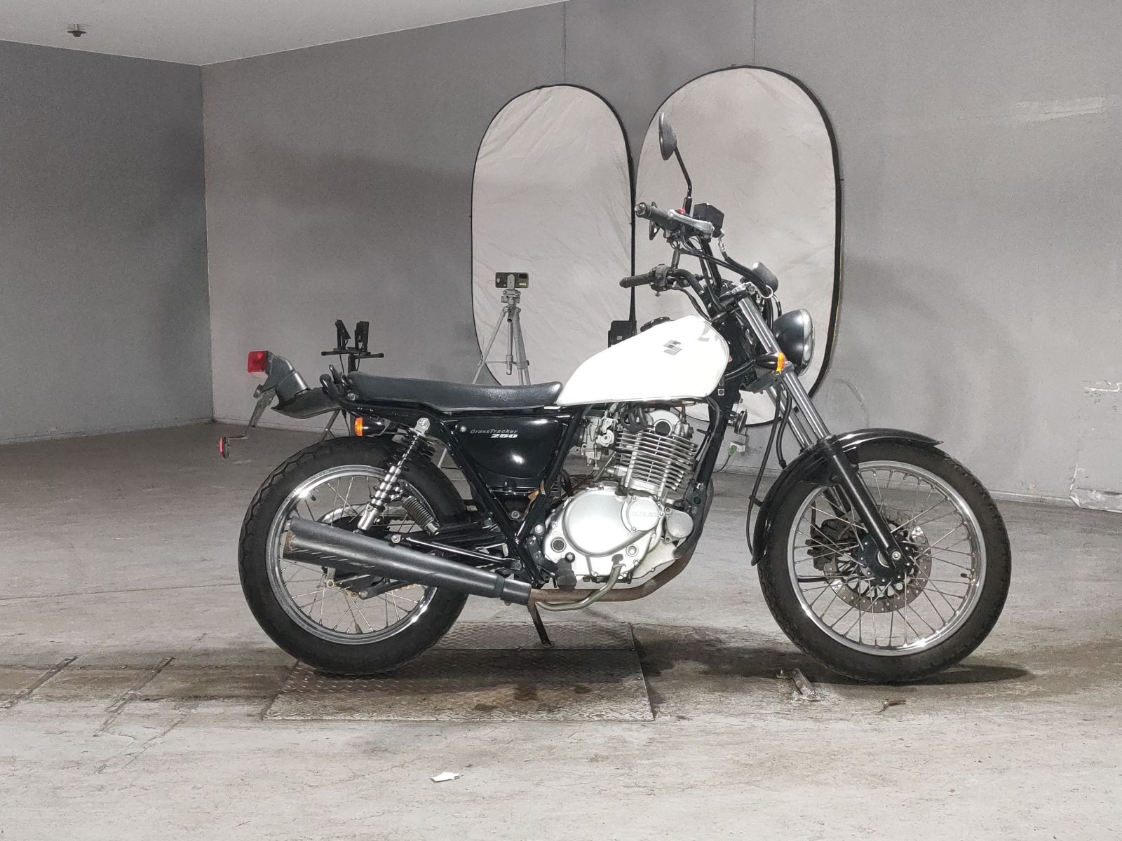 Suzuki GLASS TRACKER BIG BOY