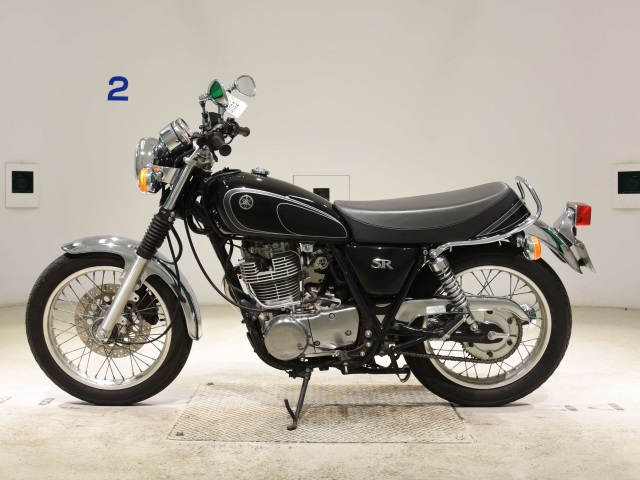 Yamaha SR400-4