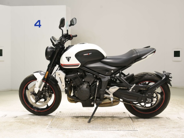 OTHER TRIUMPH TRIDENT 660