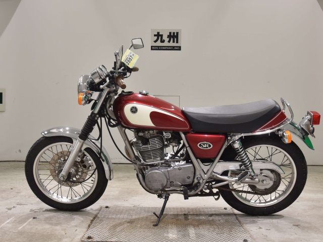 Yamaha SR400-3