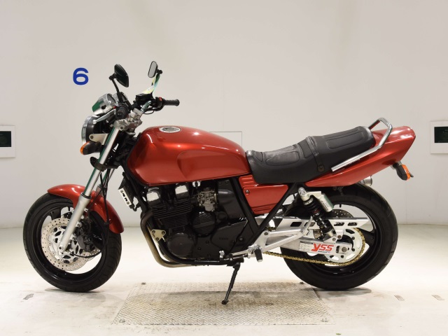 Yamaha XJR400