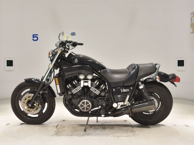 Yamaha V-MAX