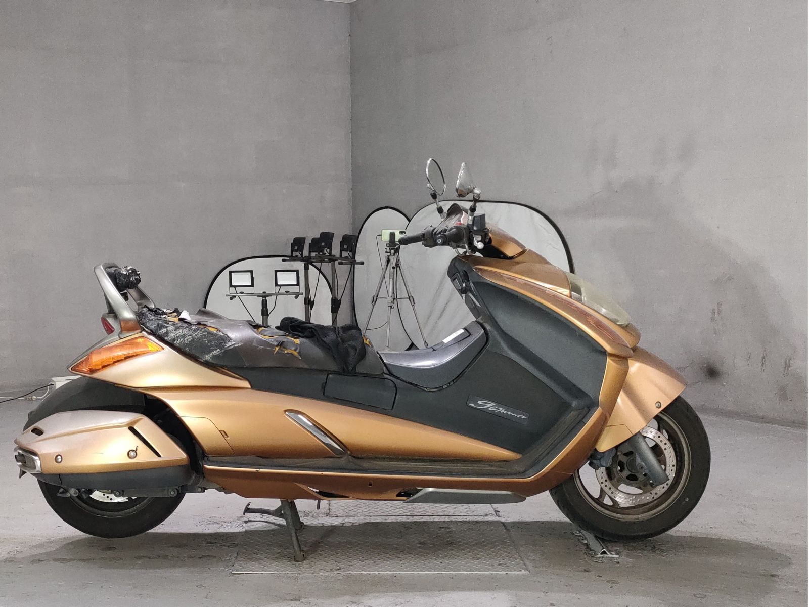 Suzuki GEMMA250
