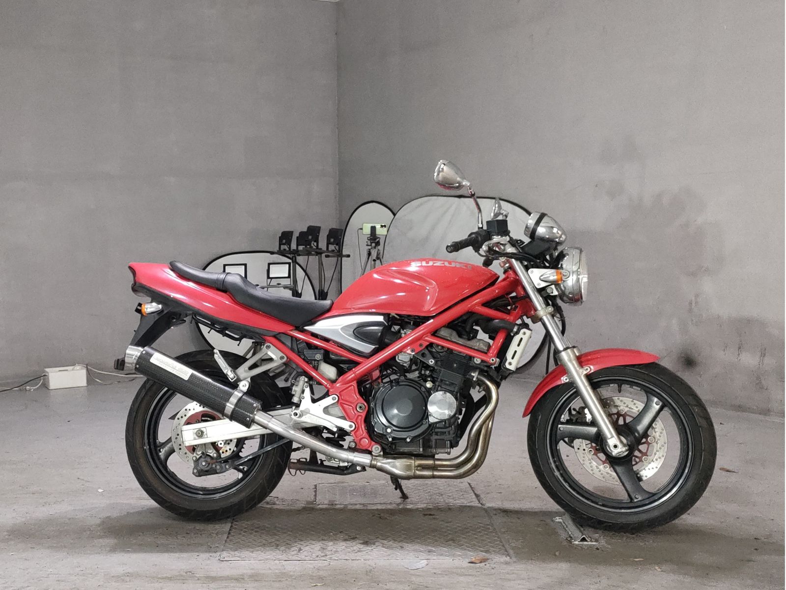 Suzuki BANDIT250-1
