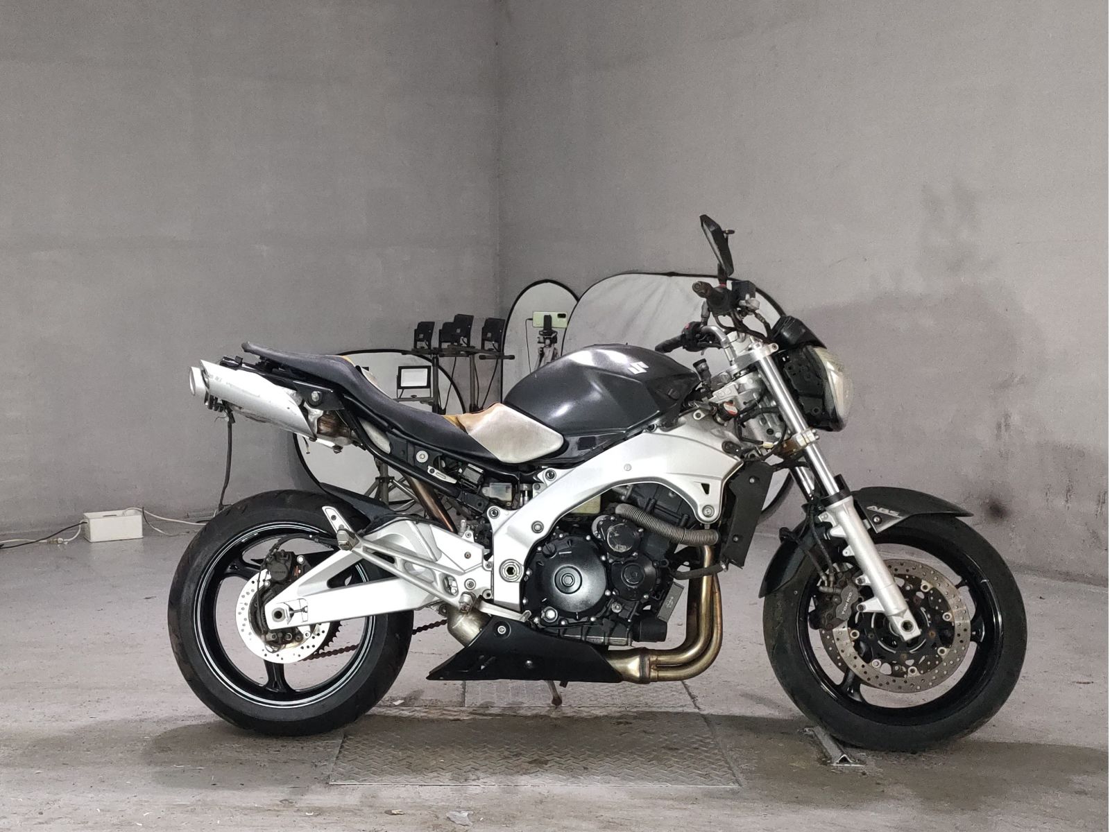 Suzuki GSR400