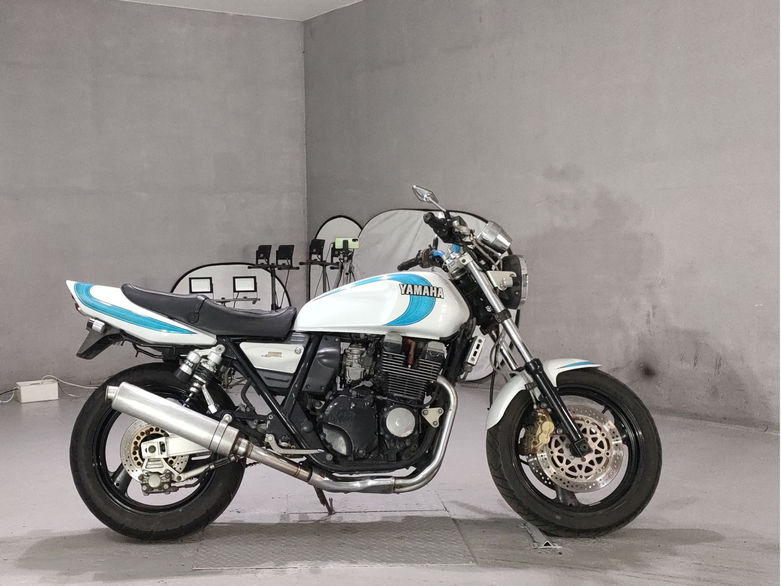 Yamaha XJR400