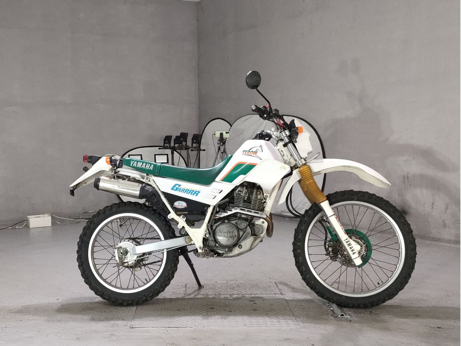 Yamaha SEROW 225