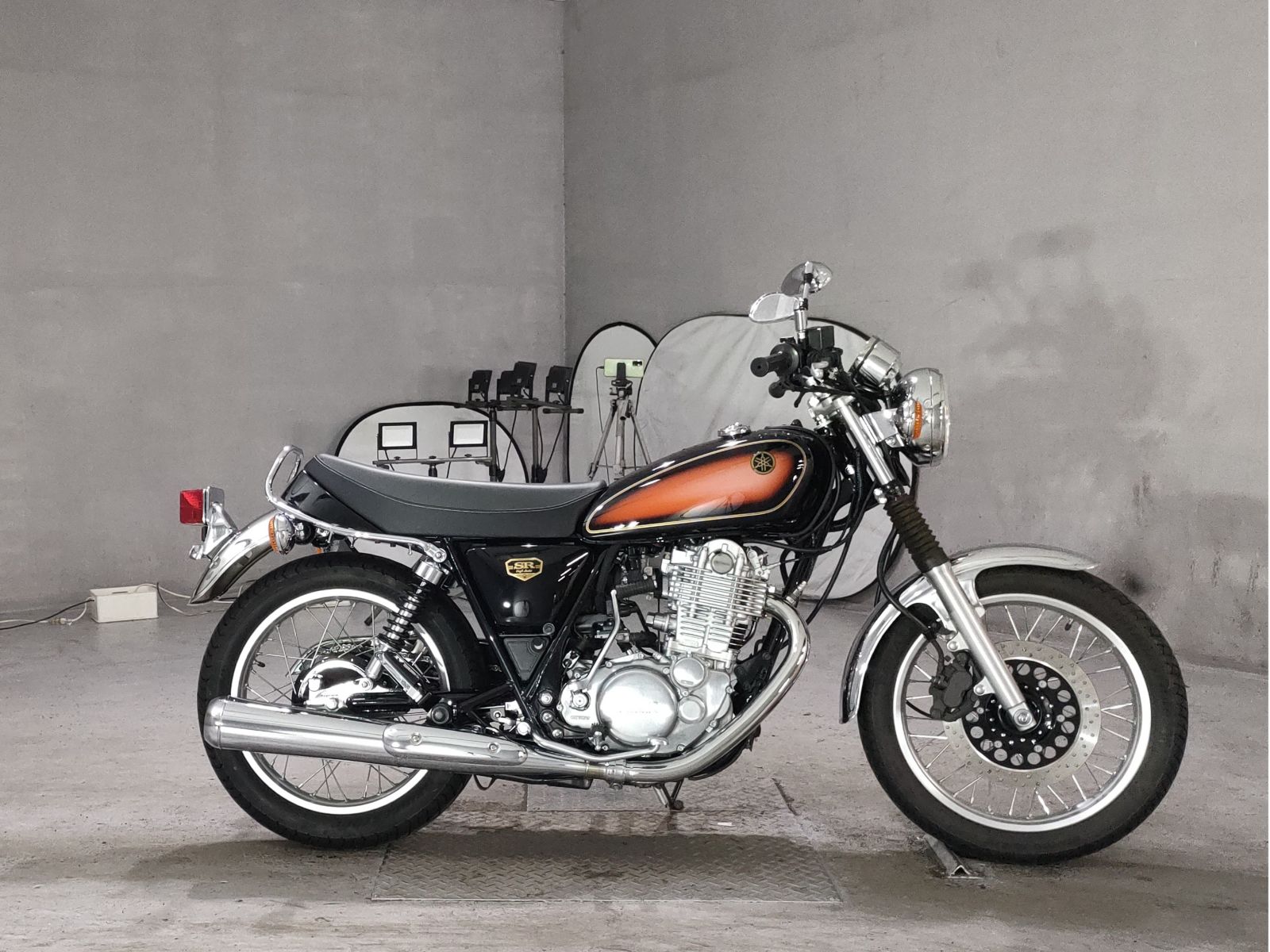 Yamaha SR400-1