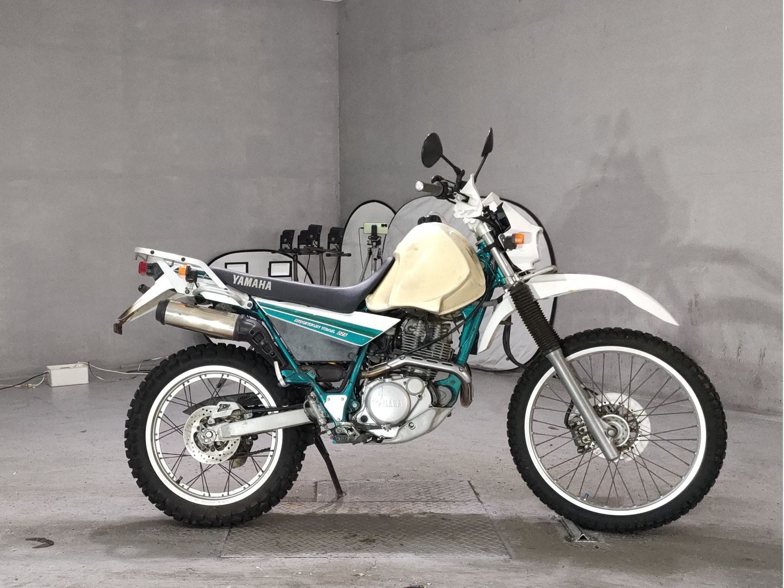 Yamaha SEROW 225W
