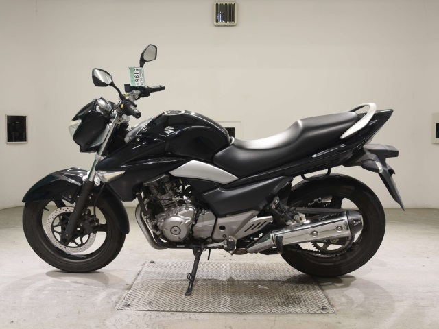 Suzuki GSR250