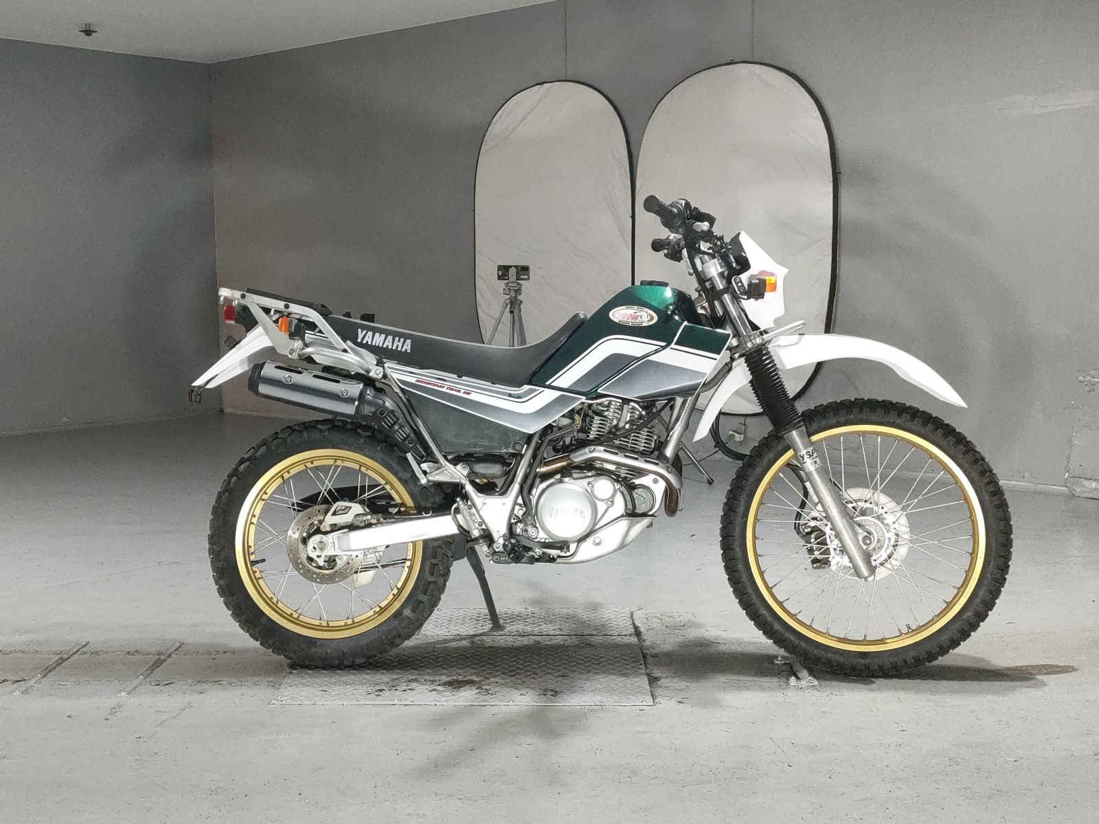Yamaha SEROW 225