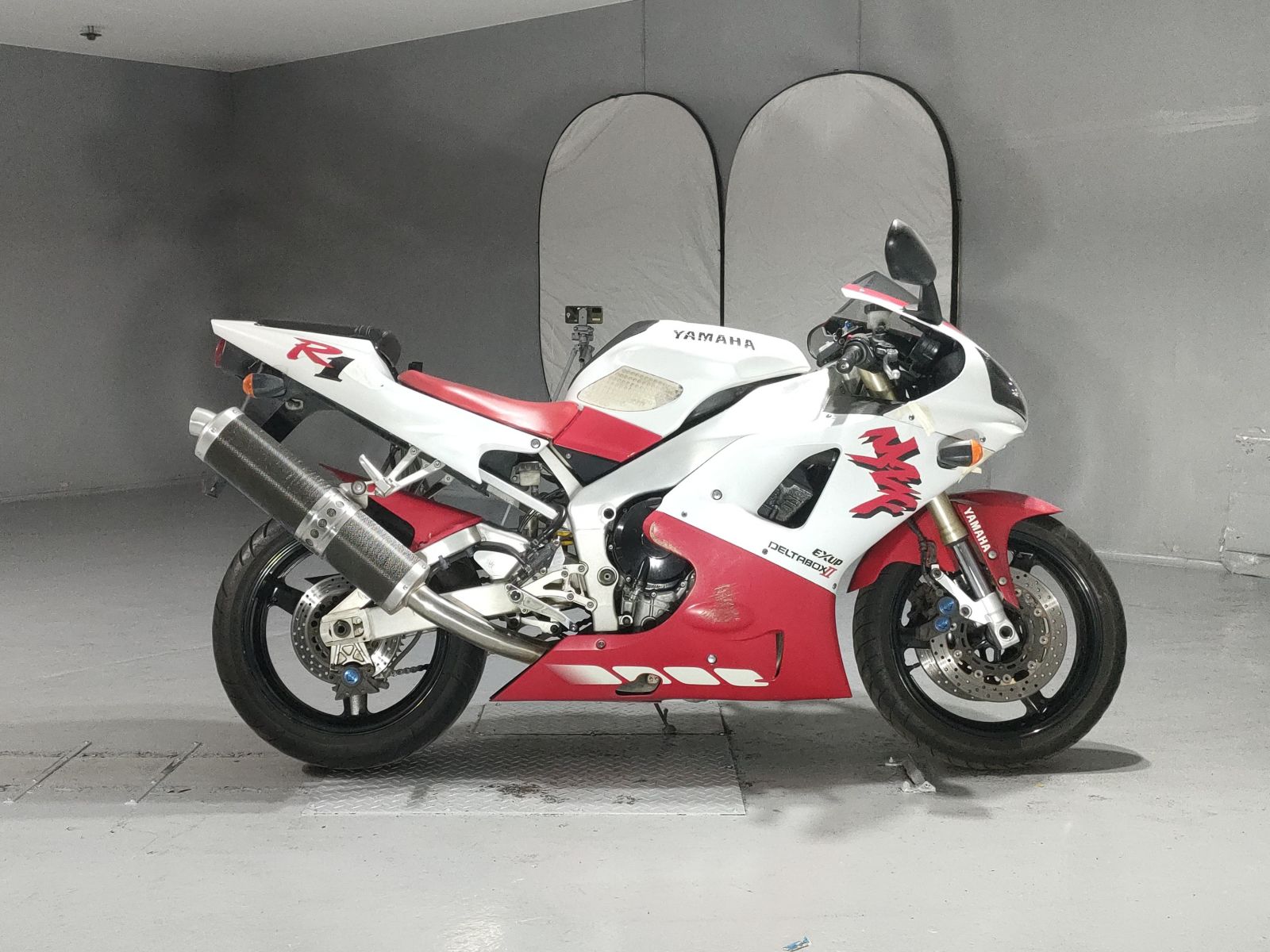 Yamaha YZF-R1