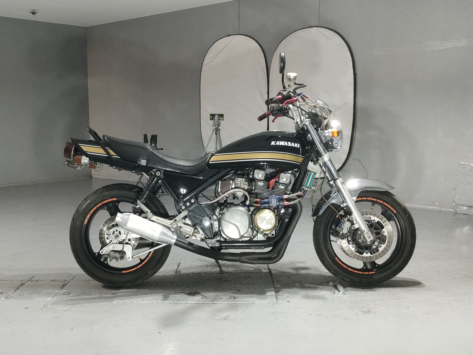 Kawasaki ZEPHYR400