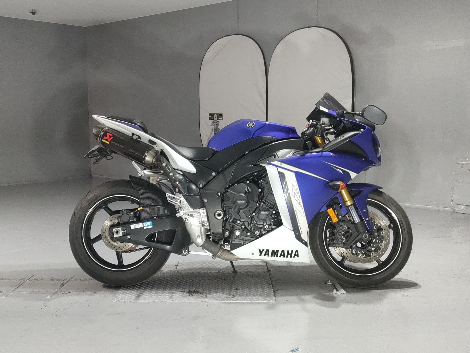 Yamaha YZF-R1