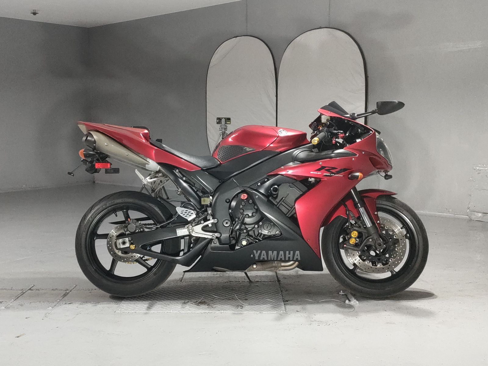 Yamaha YZF-R1