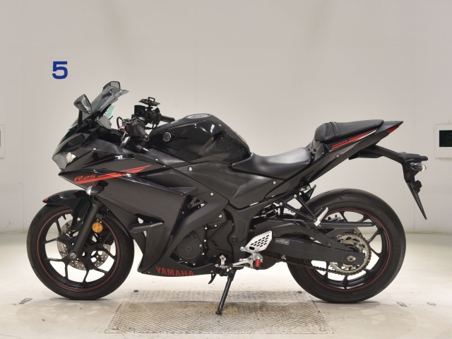 Yamaha YZF-R25