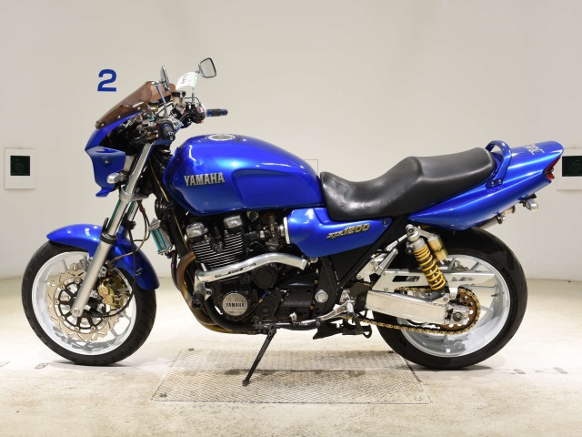 Yamaha XJR1200
