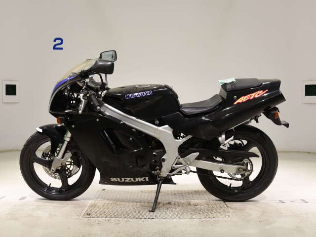 Suzuki RG125
