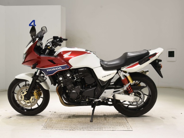 Honda CB400SFV-4 BOLDORABS