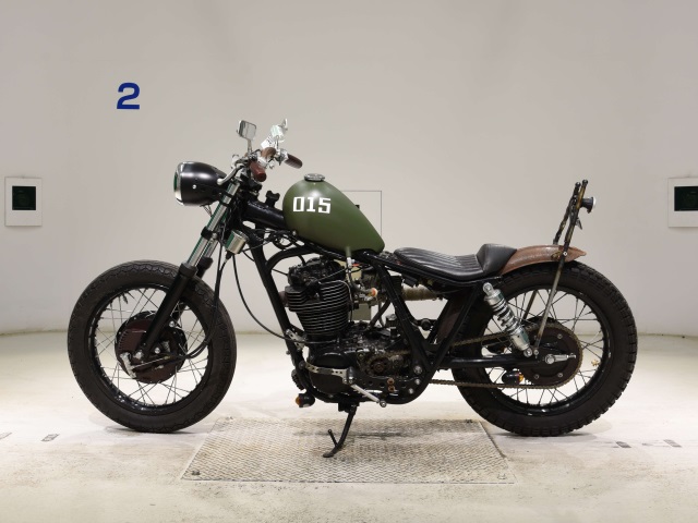 Yamaha SR400-2