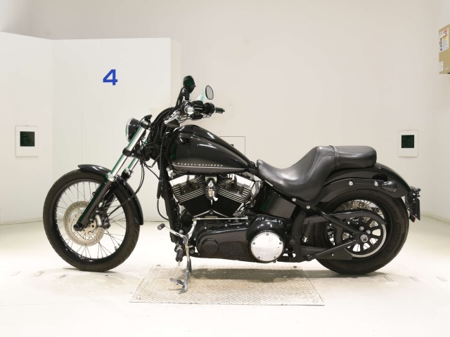 Harley-Davidson HARLEY FXS1580