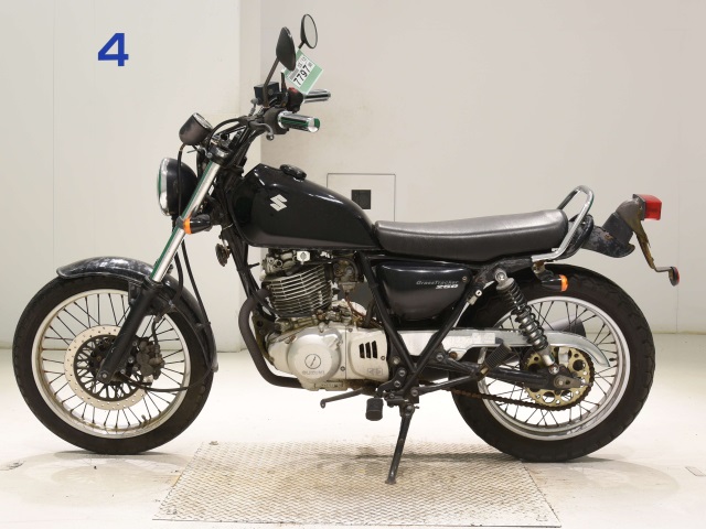 Suzuki GLASS TRACKER BIG BOY