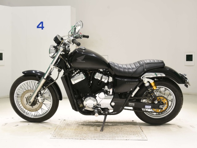 Honda VT400S