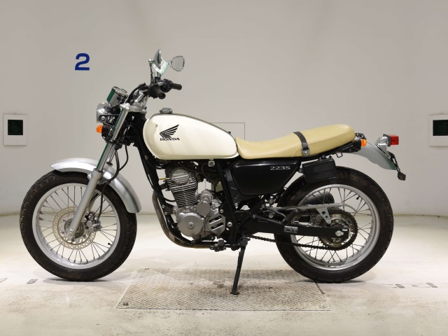 Honda CB223S