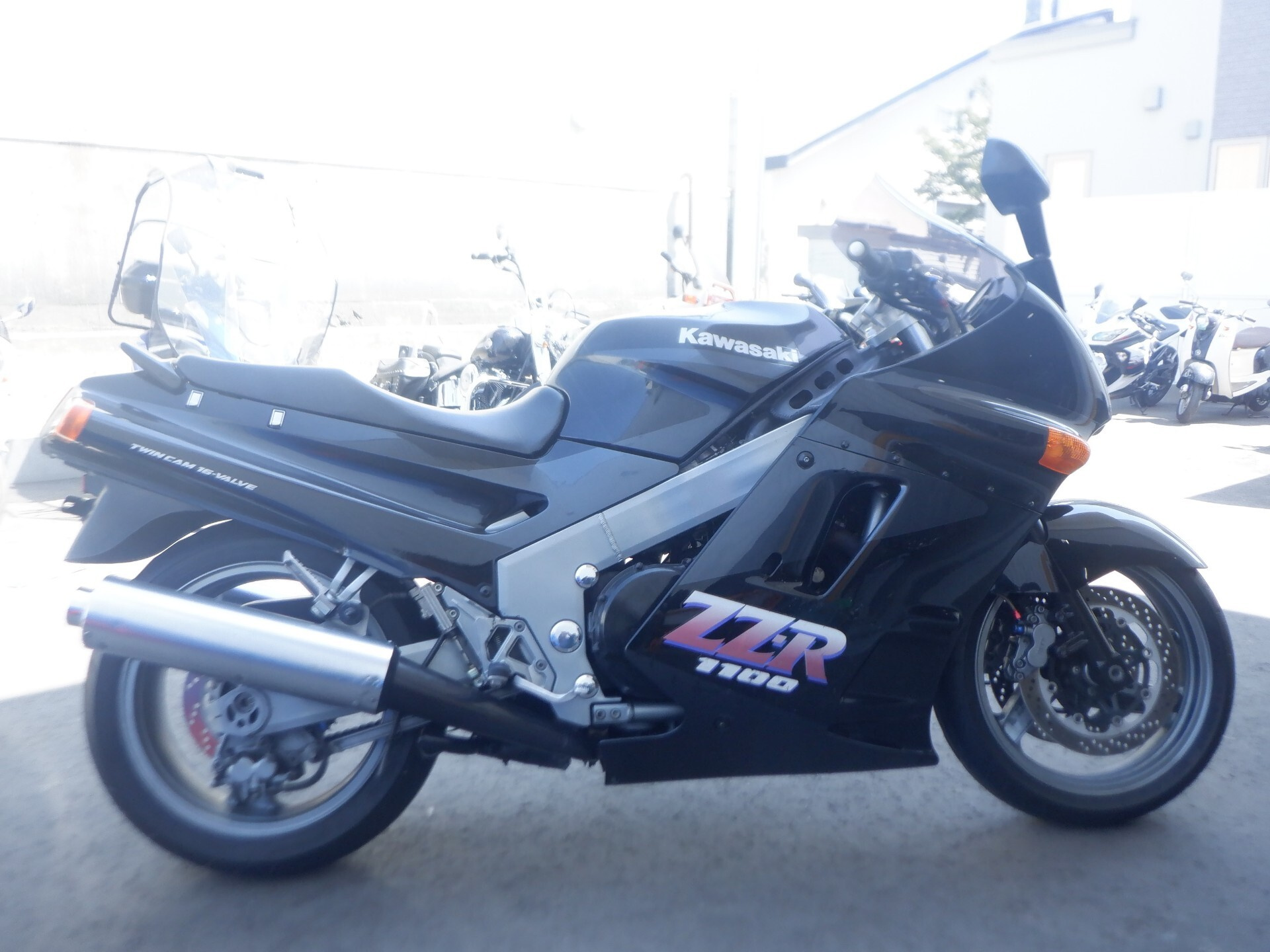 Kawasaki ZZR1100