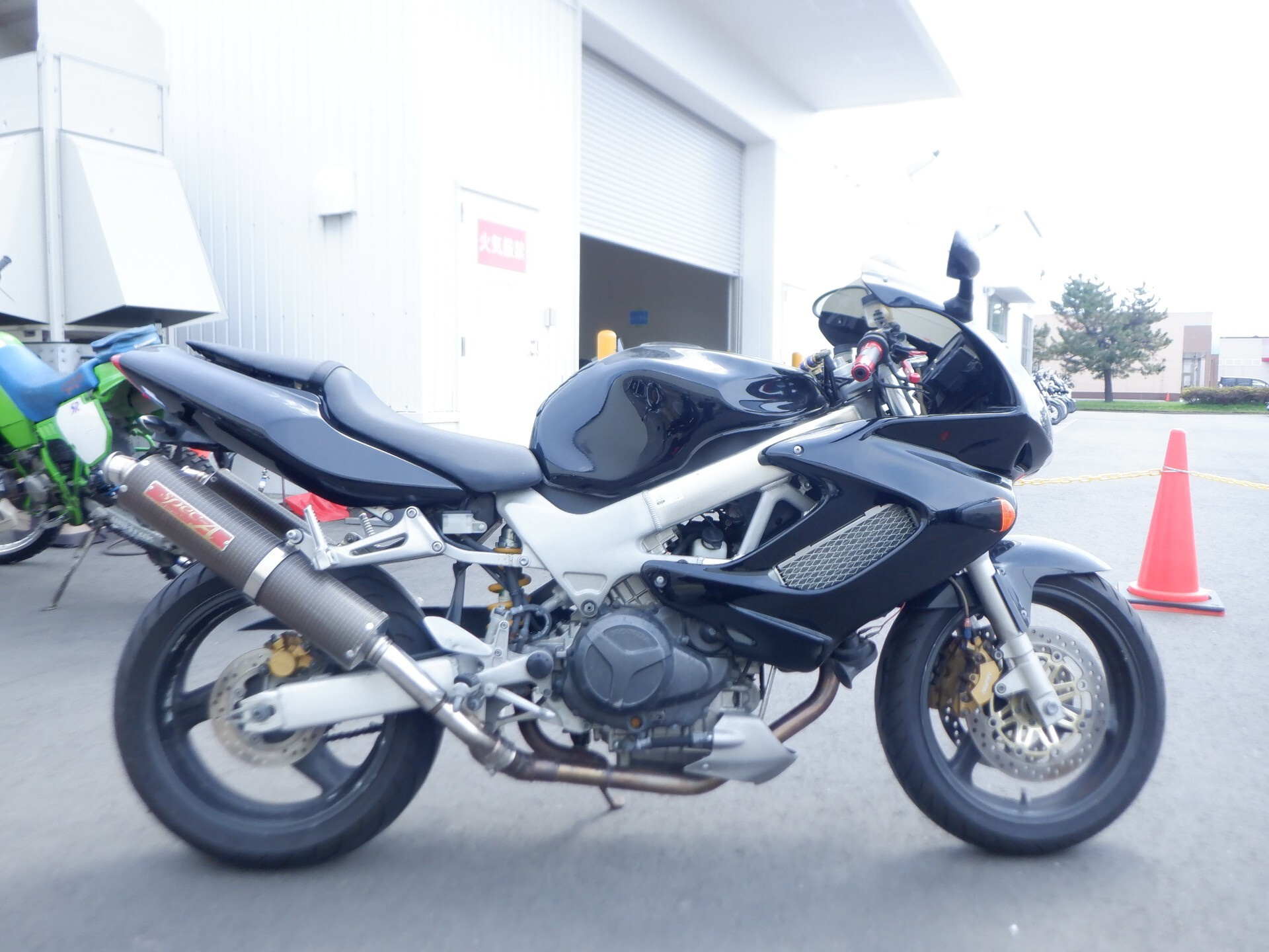 Honda VTR1000F
