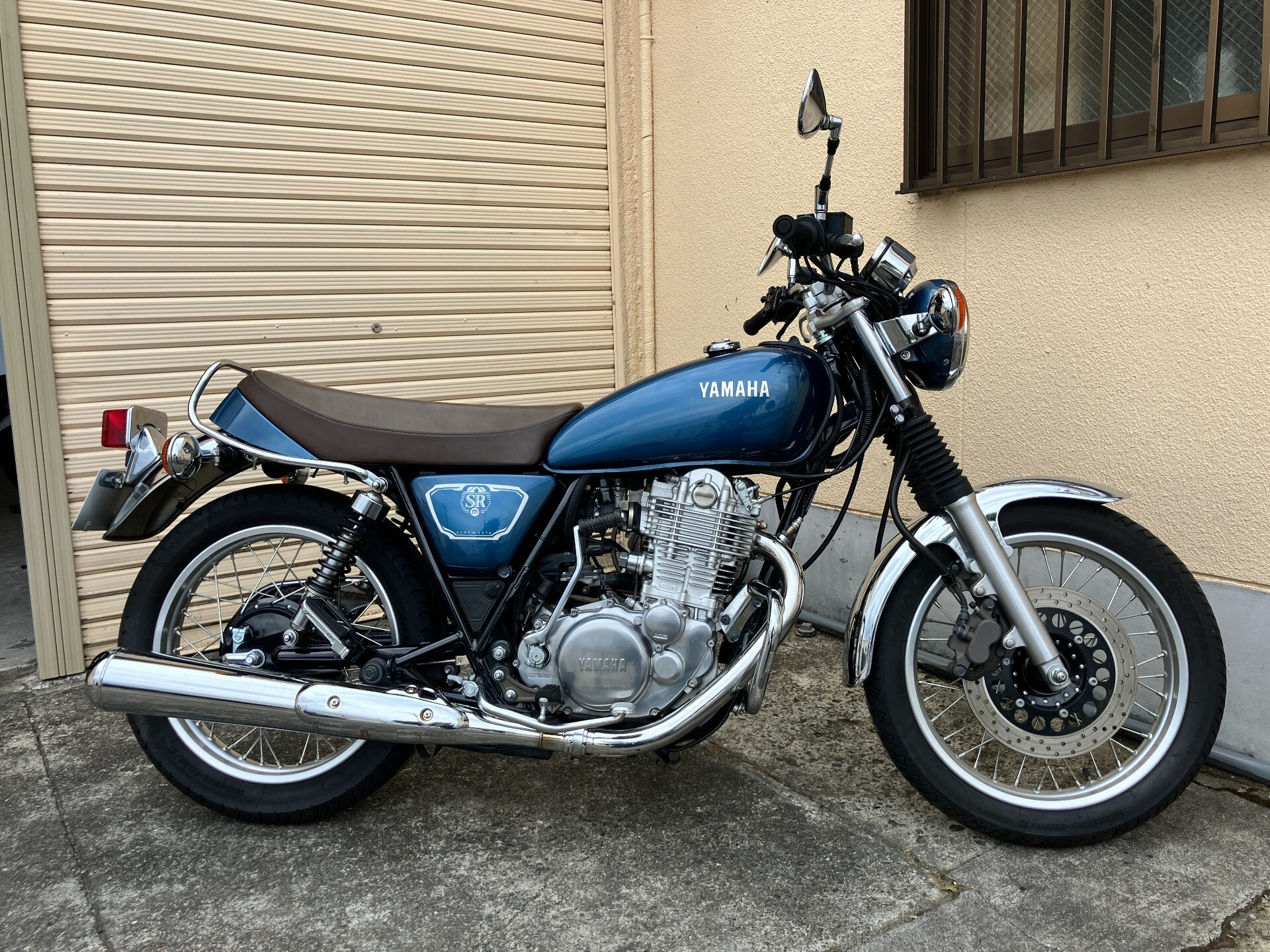 Yamaha SR400-1