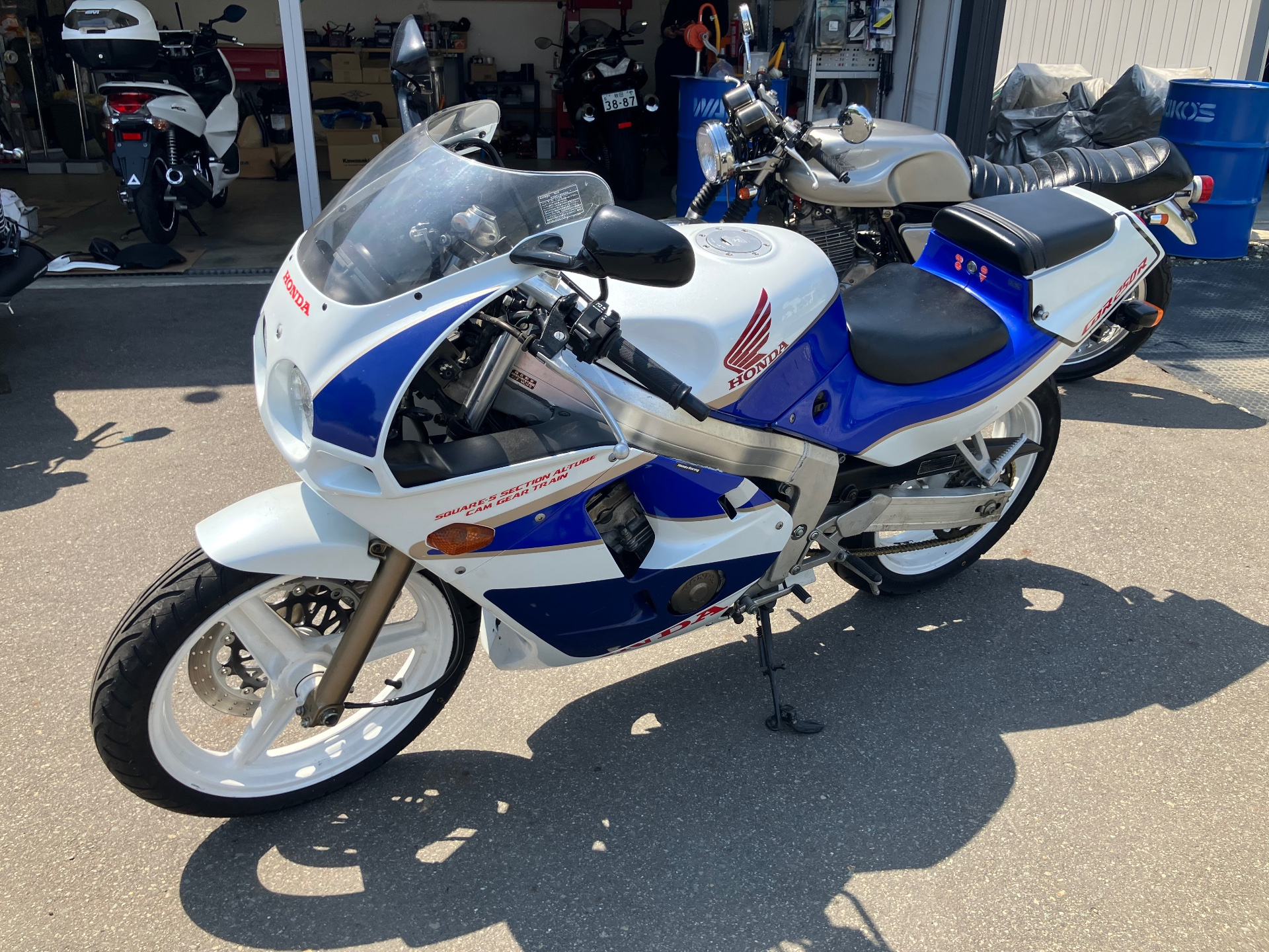 Honda CBR250R