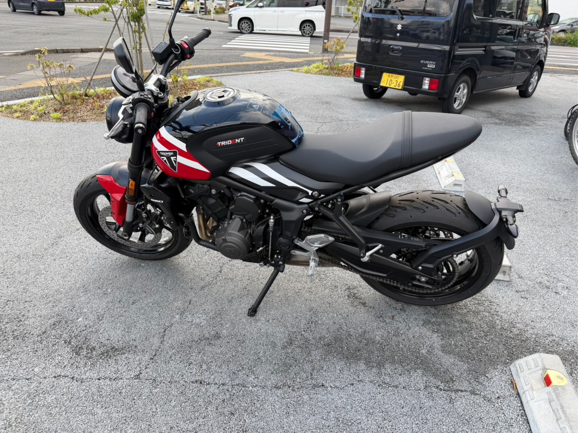OTHER TRIUMPH TRIDENT 660