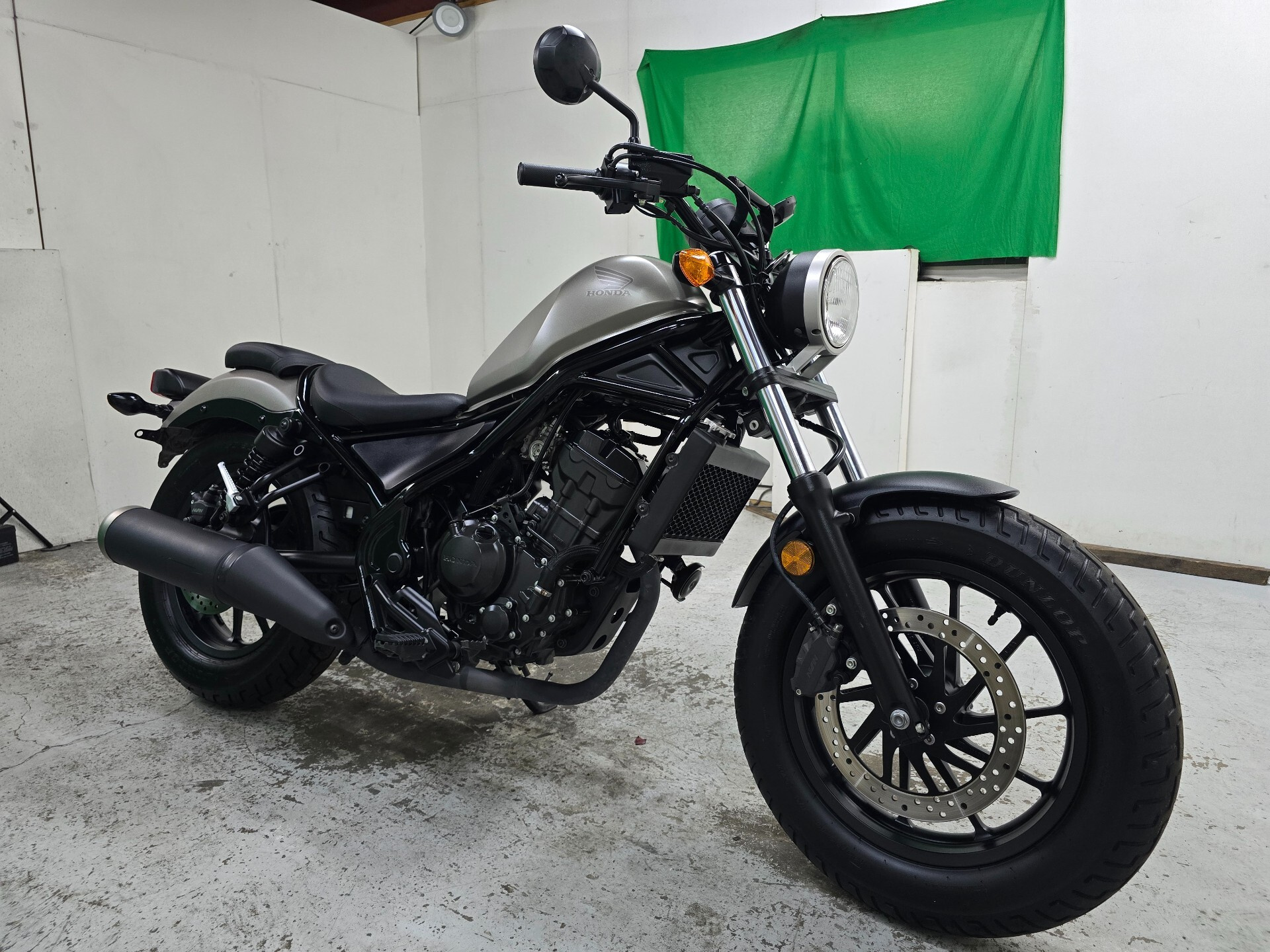 Honda REBEL