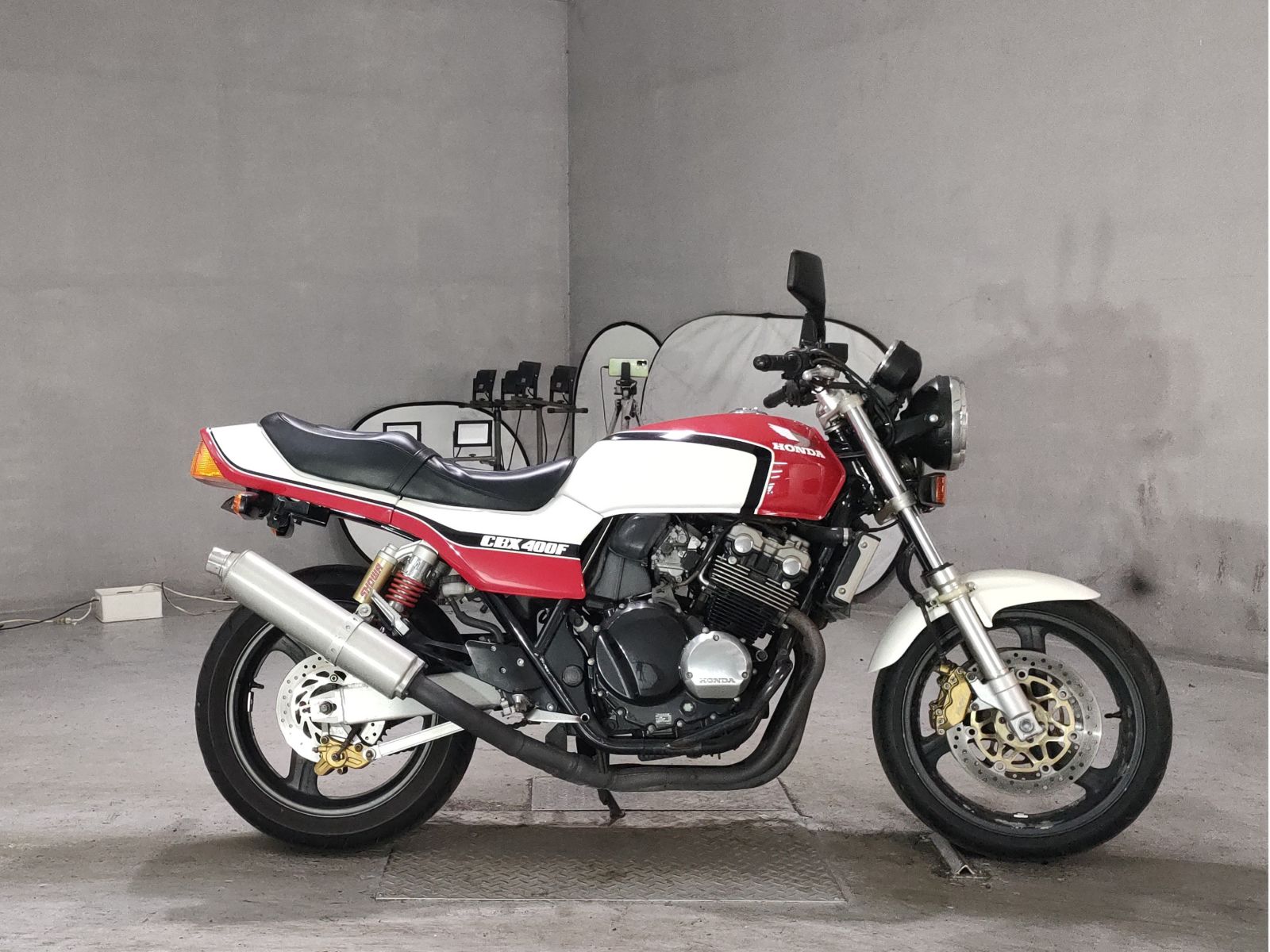 Honda CB400SFV-1