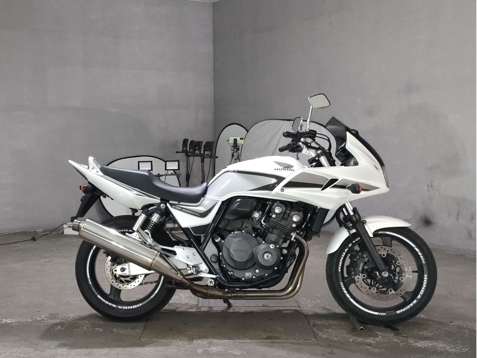 Honda CB400SFV-4 BOLDOR