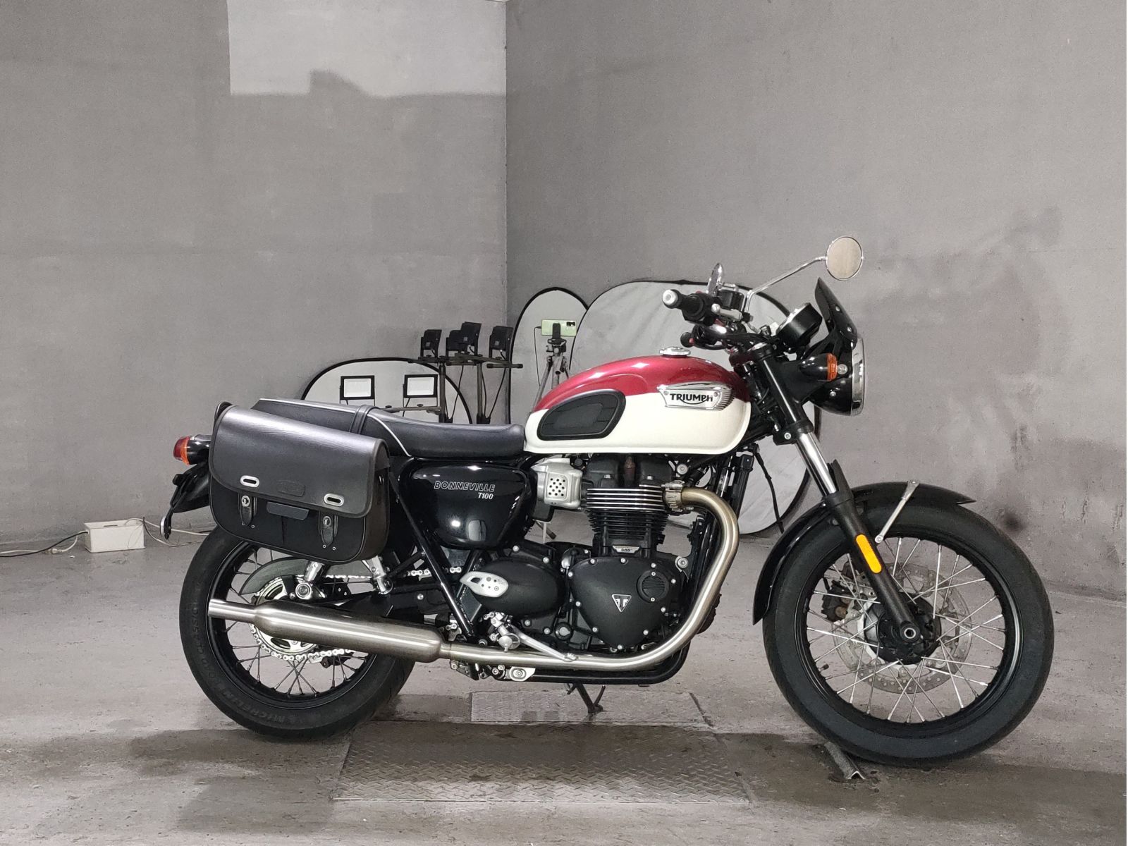Triumph TRIUMPH BONNEVILLE T100
