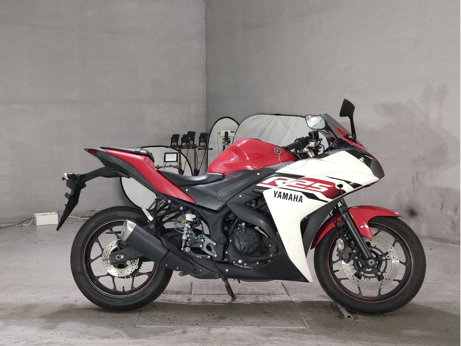 Yamaha YZF-R25
