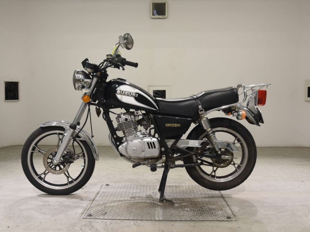 Suzuki GN125H