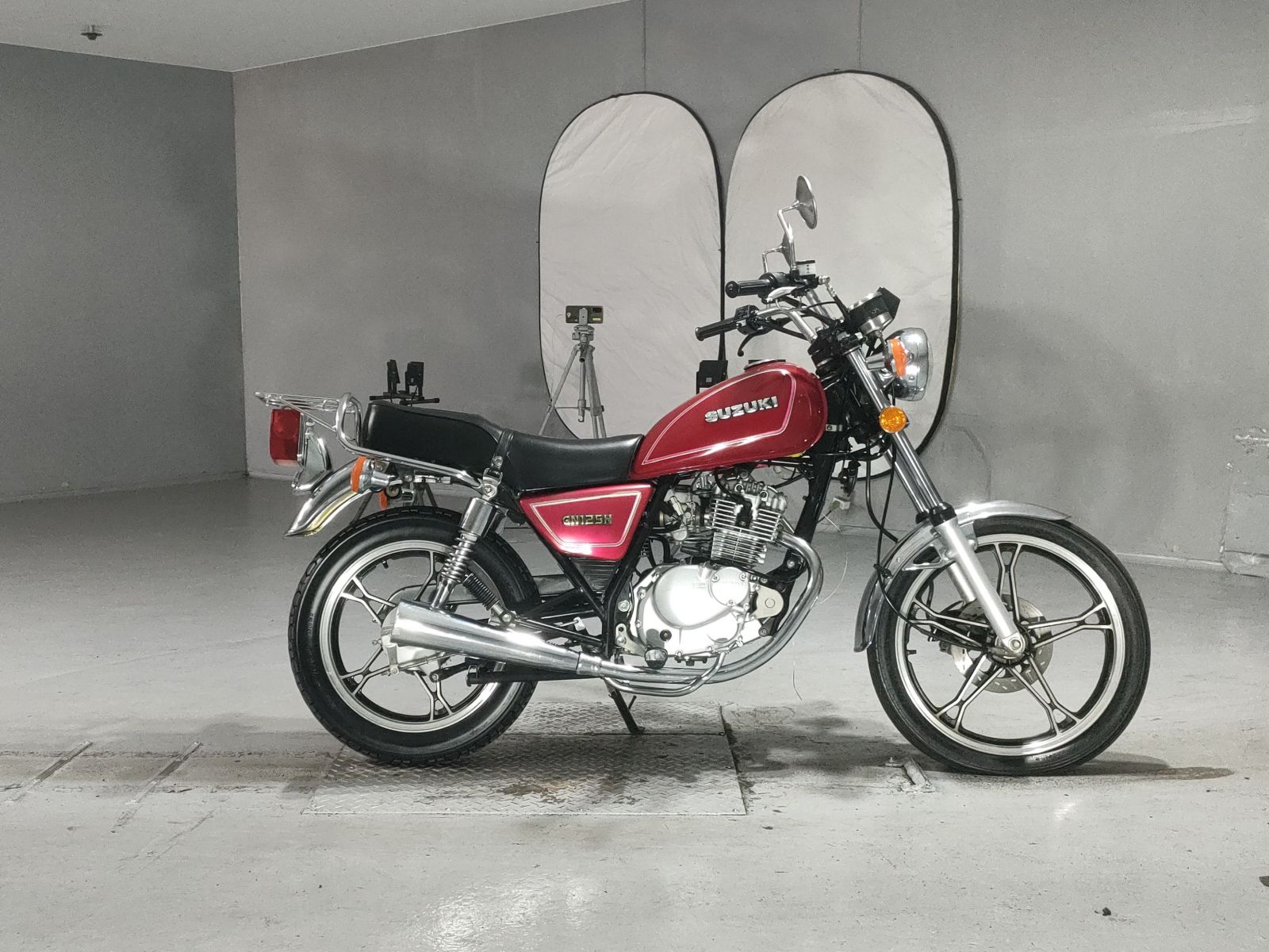 Suzuki GN125H