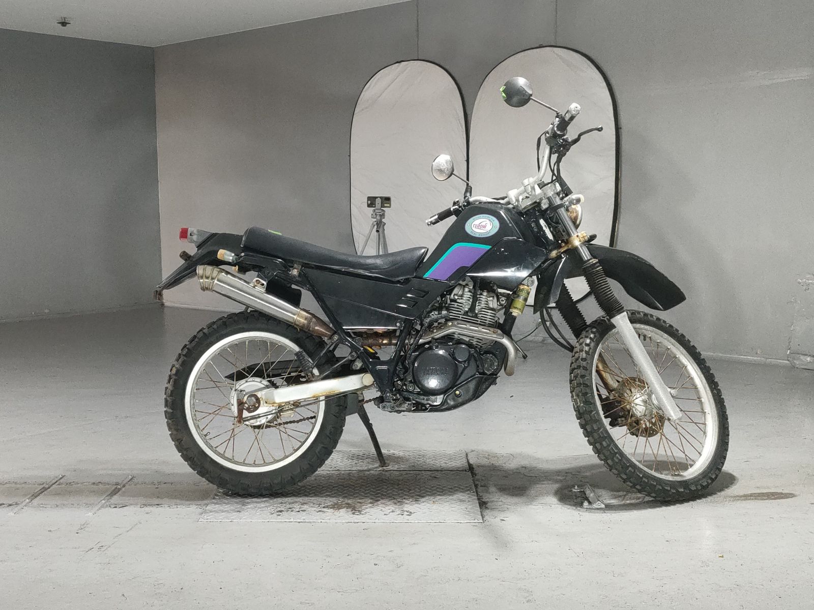 Yamaha SEROW 225