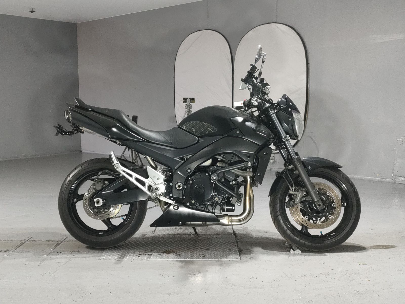 Suzuki GSR400