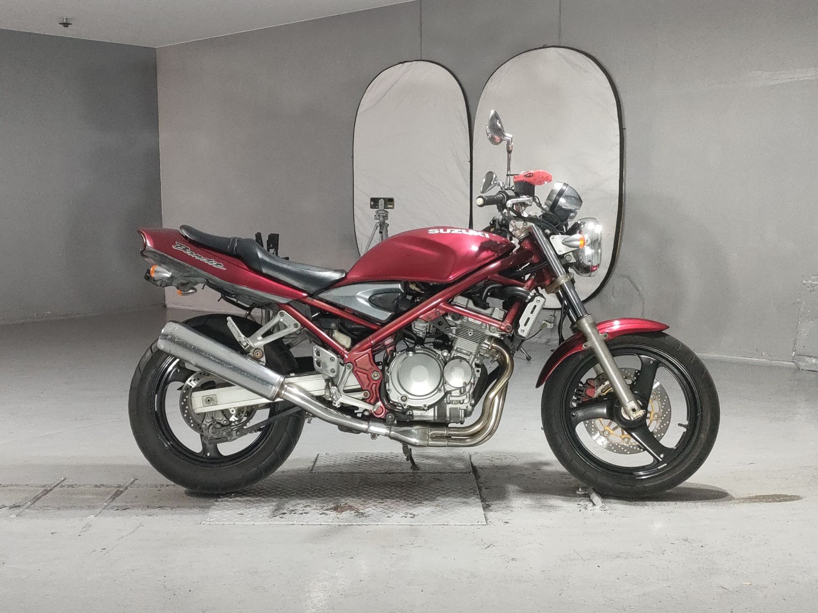 Suzuki BANDIT250-1