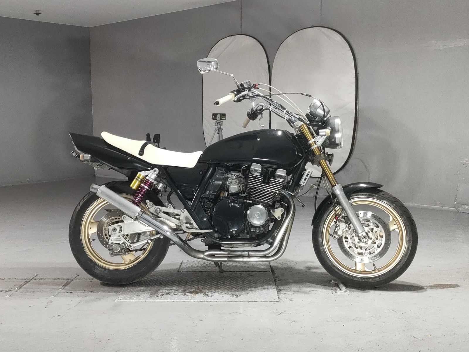 Yamaha XJR400