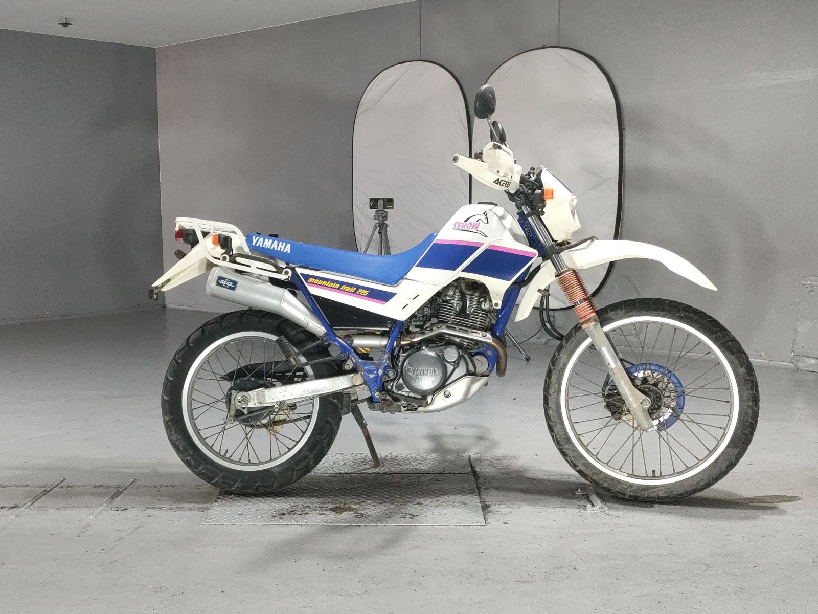 Yamaha SEROW 225