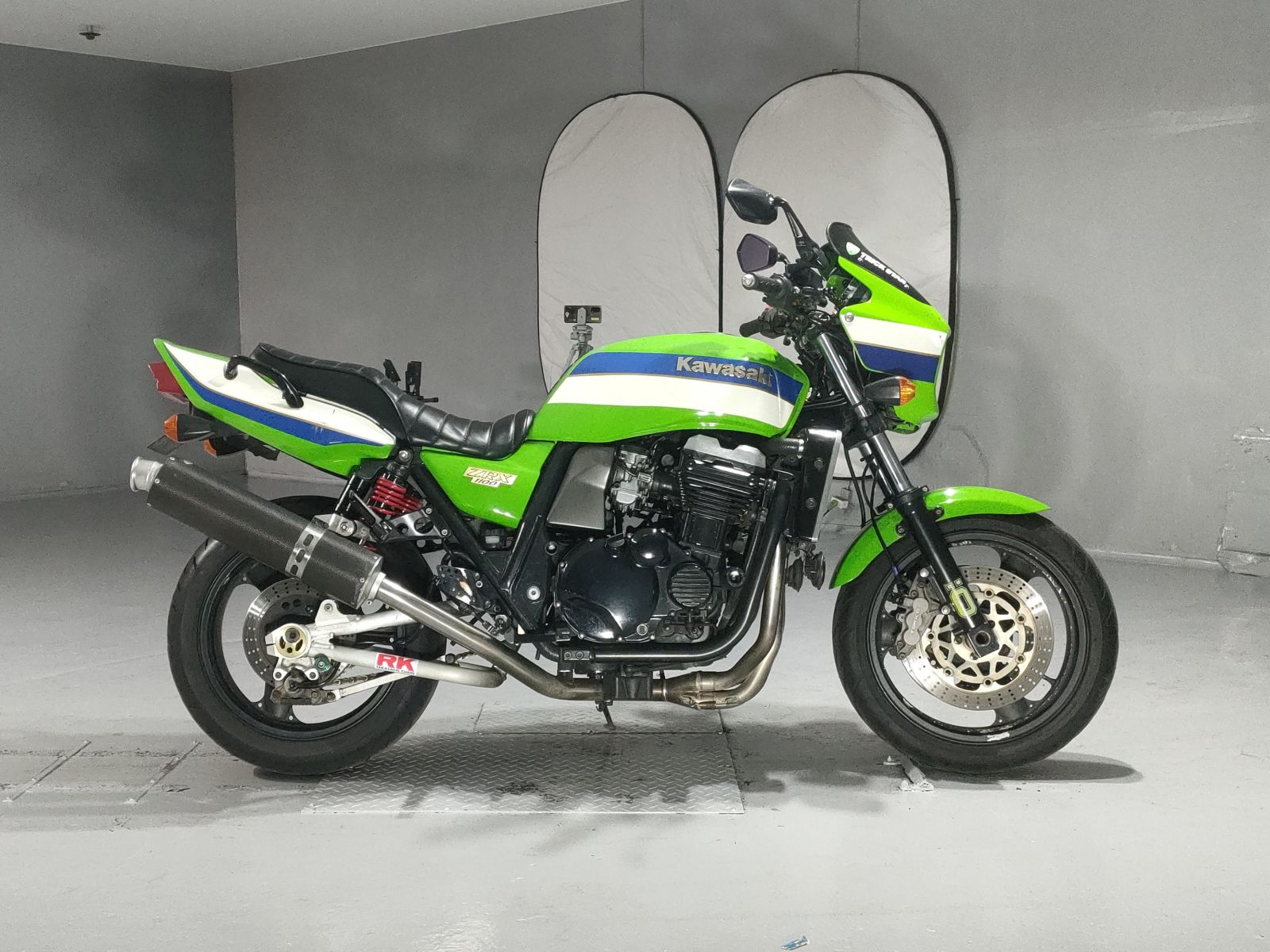 Kawasaki ZRX1100